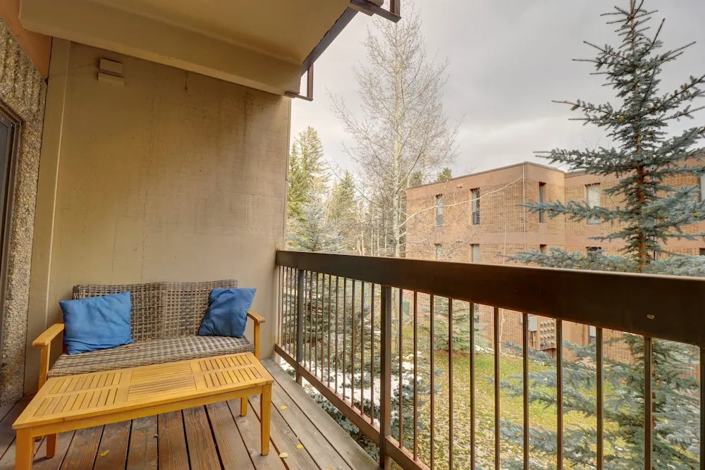 B207 Ten Mile Island 2br 2ba 2 Bedroom Condo by RedAwning