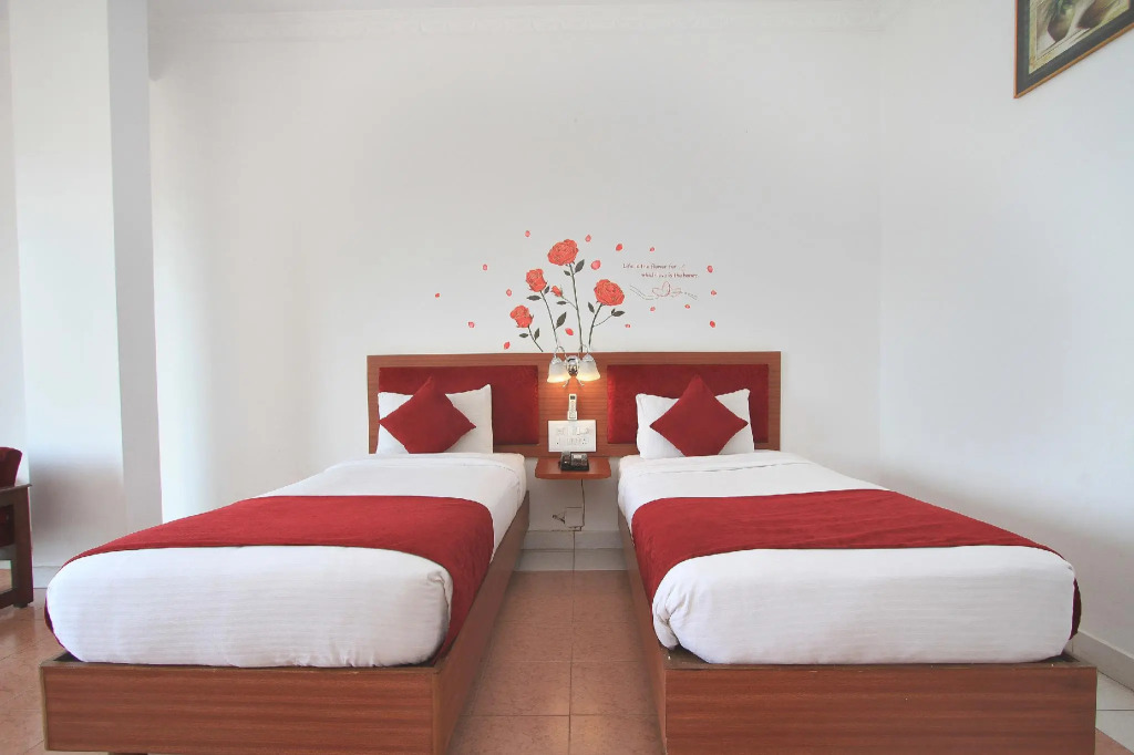 OYO 10632 Hotel Brigade Royal