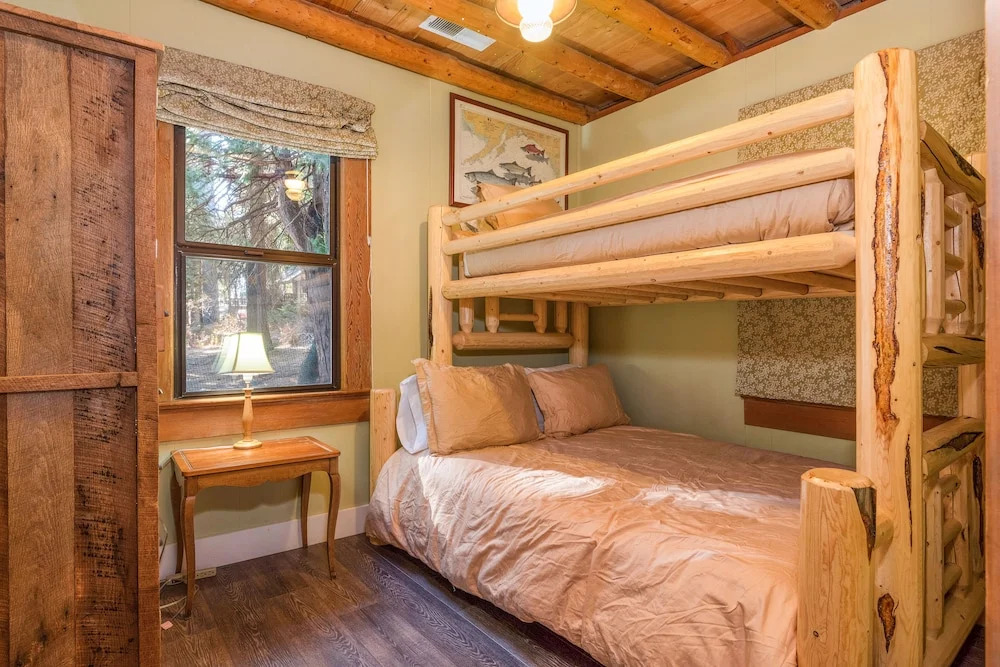 dun Lookin - 4br W/ Hot Tub & Pier, Large Yard 4 Bedroom Cabin