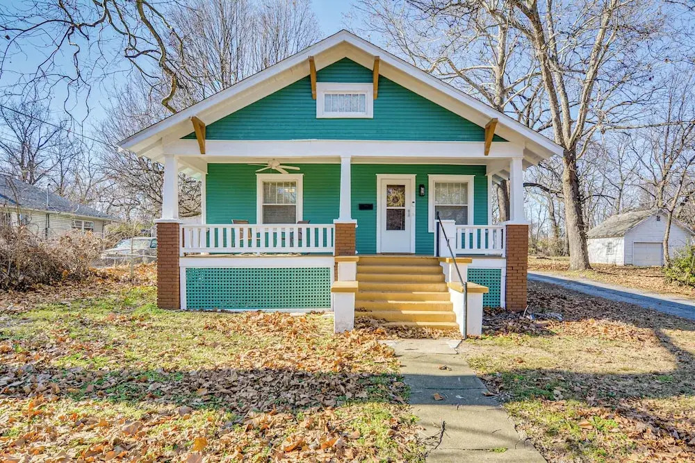 < 1 Mi to Msu! Updated Springfield House w/ Deck
