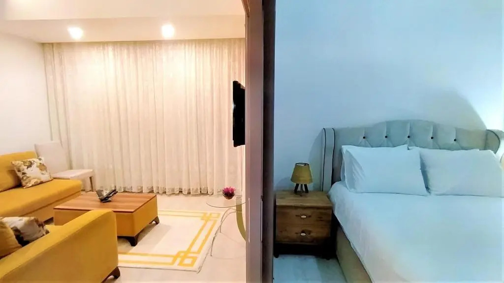 Central Flat With Shared Pool In Kepez Antalya