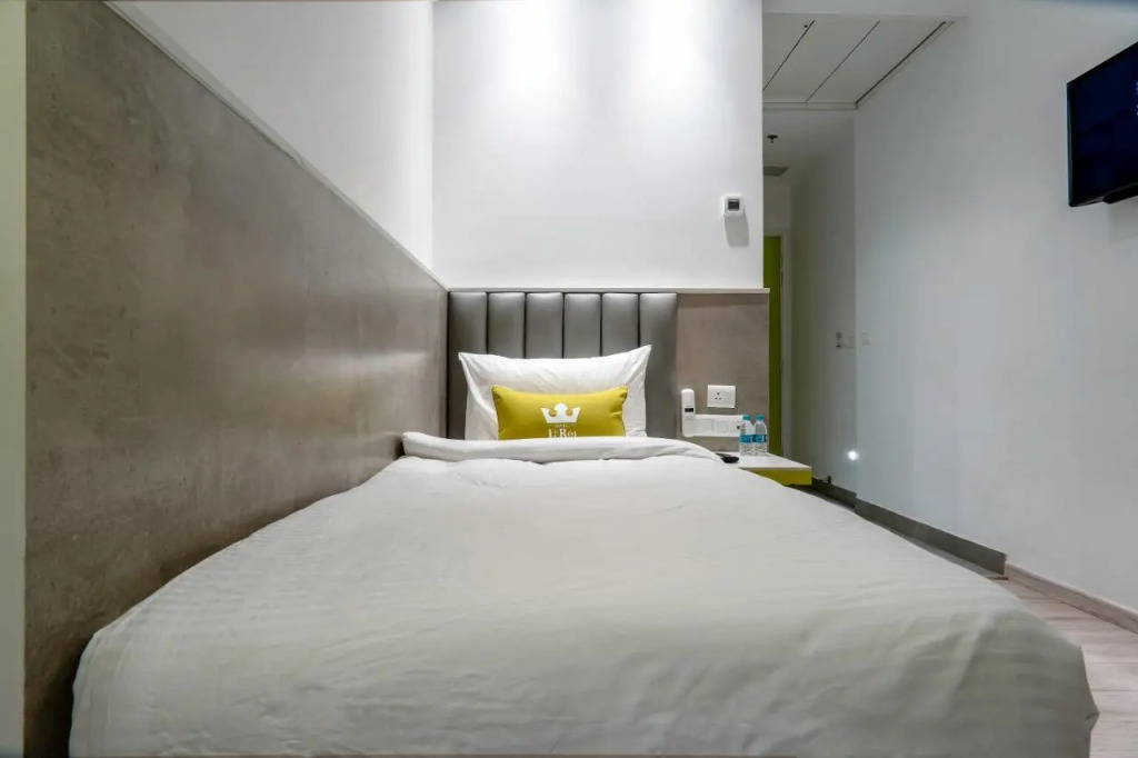 Hotel Le Roi Express Karol Bagh