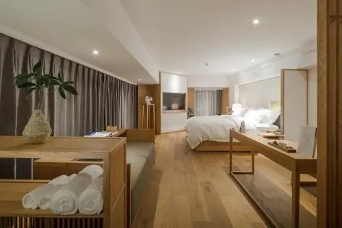 Bai Yun Qing She Boutique