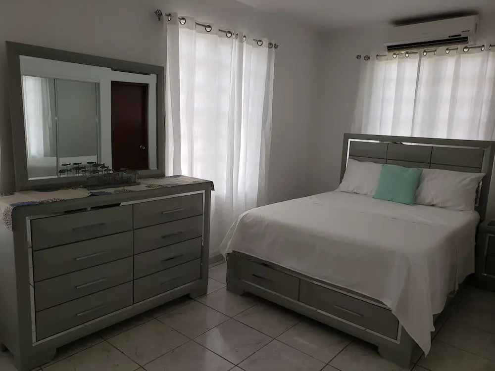 Jt Beach Home - House Upstairs Boquern