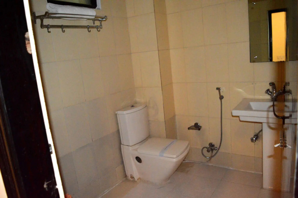 Hotel Su Shree Continental Dx 5 mins From New Delhi Railway Station & Free Car Parking