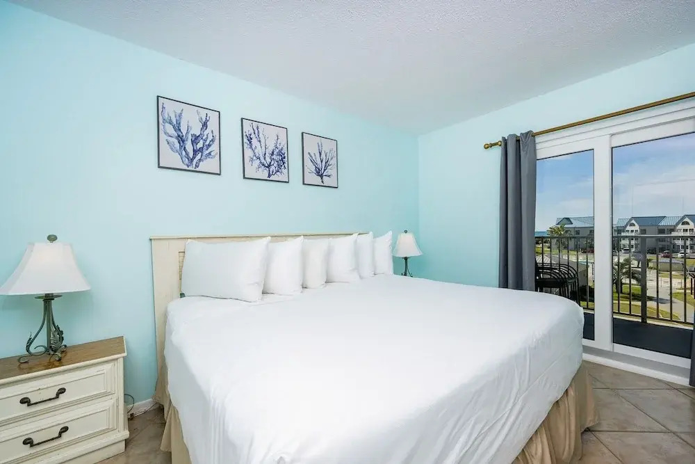 Royal Gulf Beach & Racquet Club 5210 2 Bedroom Condo