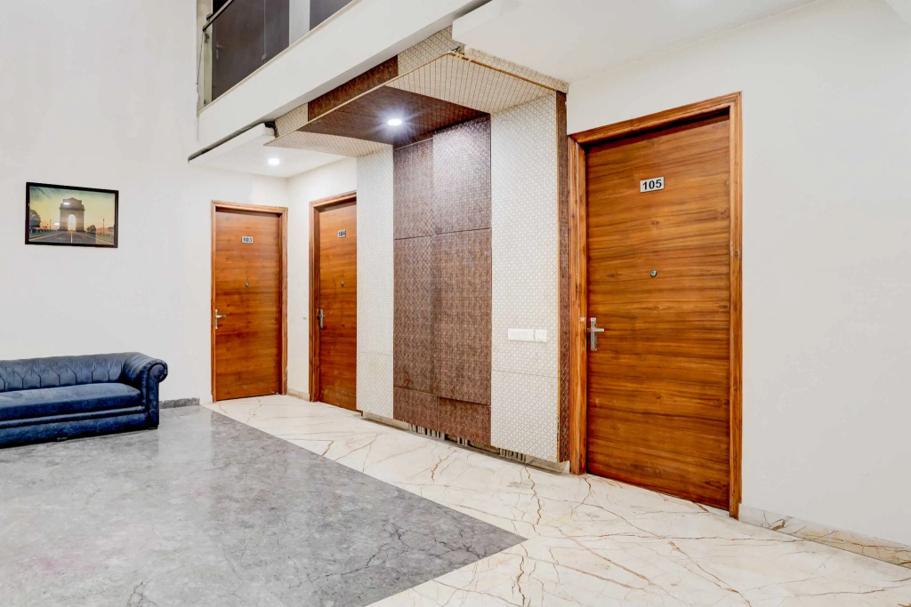 Townhouse Oak Sector 47 Near Medanta