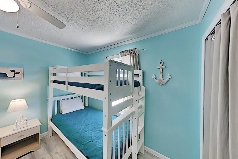 Beachfront Sun-kissed West - 1 Mile To Kiva Dunes 2 Bedroom Duplex