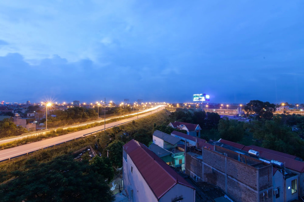 Luxury Airport Hotel & Spa