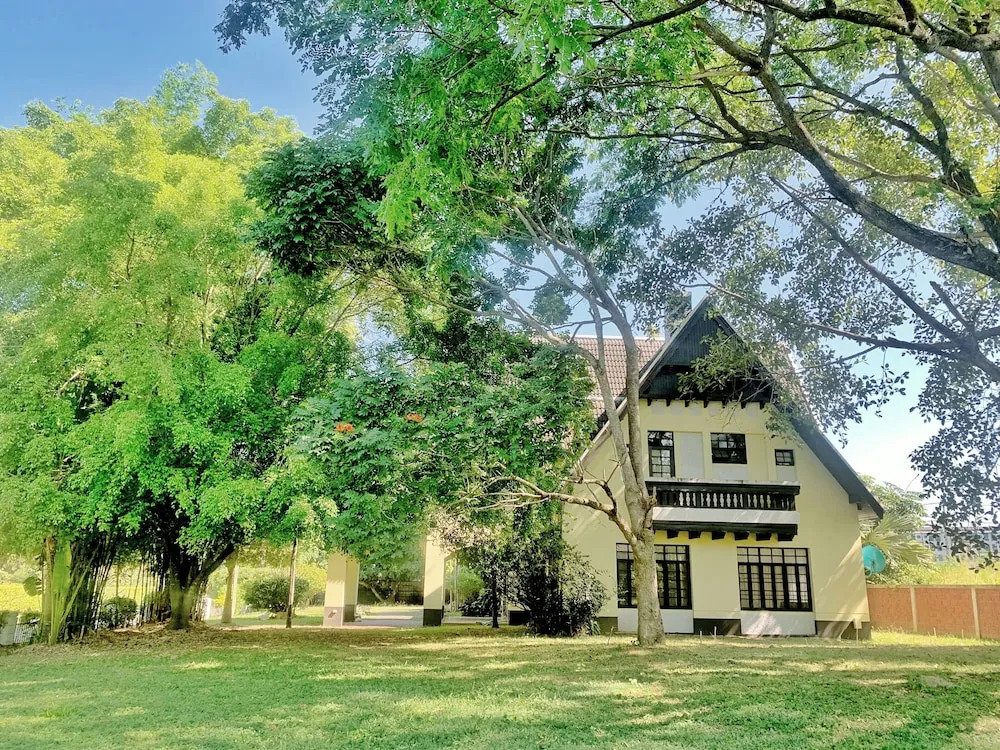 Garden Villa Near Maya Ningman