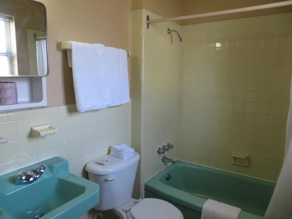 Riverview Motel