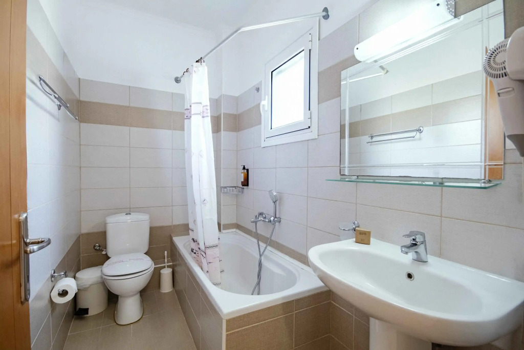 Robolla Beach Aparthotel