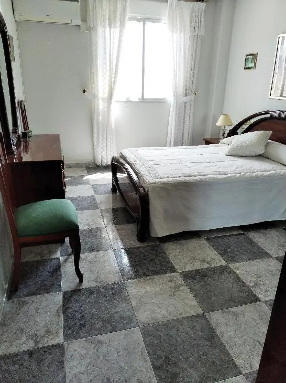 Apartamento soleado y amplio