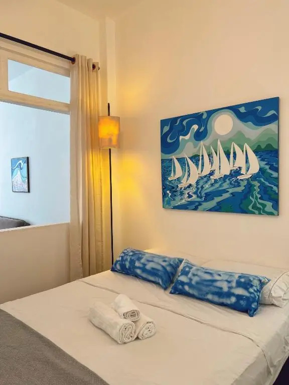 Copacabana Beach! Aconchegante apartamento na quadra da praia.