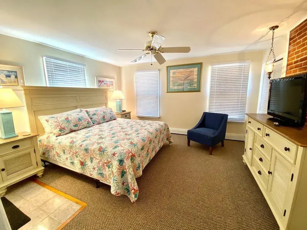 Henlopen Avenue 5