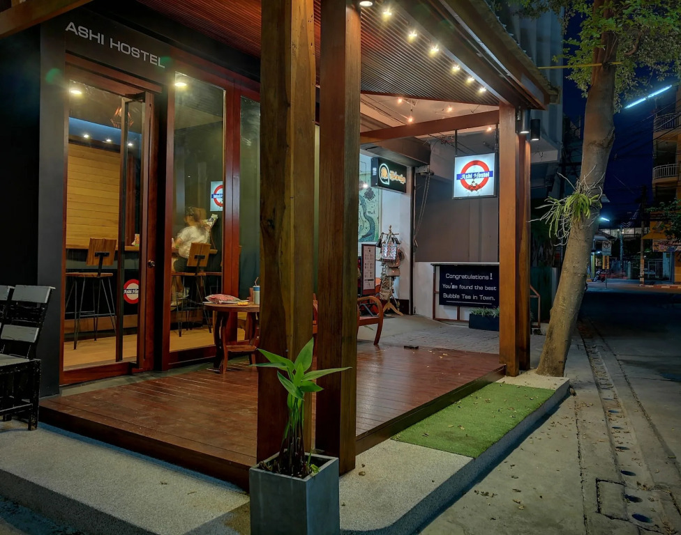 Ashi Poshtel