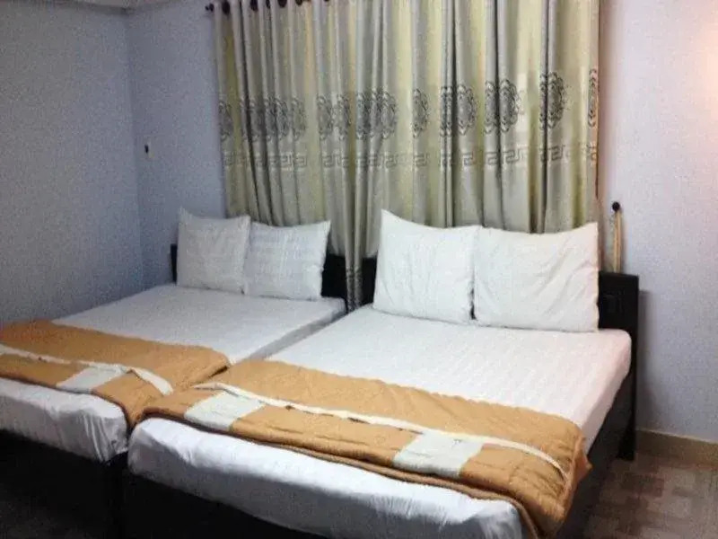 Long Phu Hotel