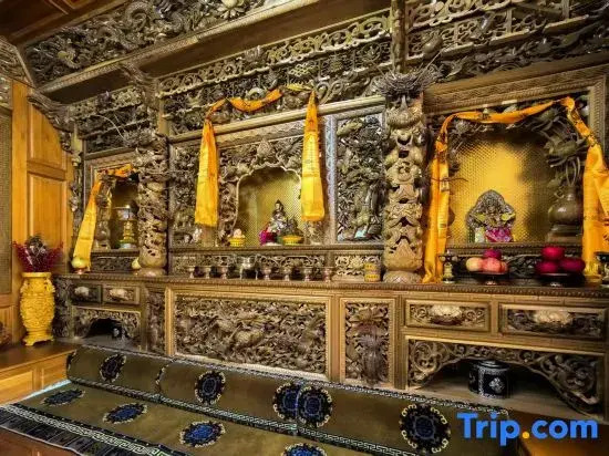 Xihe Retreat · Zangyi Hotel (Shangri-La Songzanling Temple Branch)