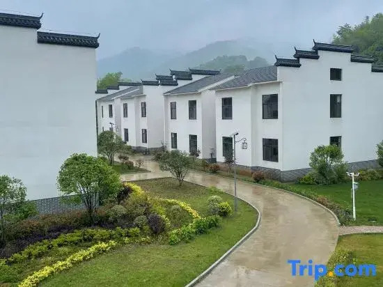 Guangde Creek Zhushan Hotel (Lucun Reservoir)