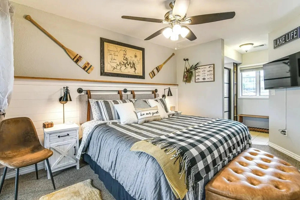 Table Rock Lake Retreat: Steps to Water & Pools