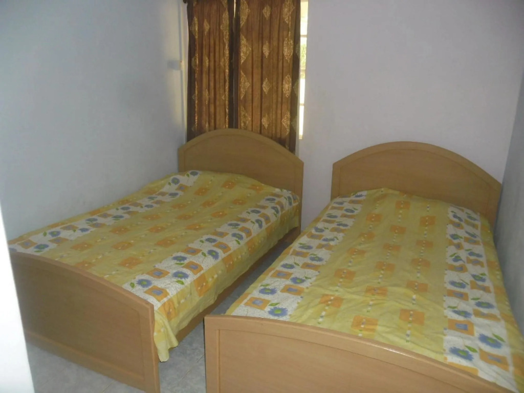 Villa With 6 Bedrooms in Pereybère, With Wonderful Mountain View, Priv