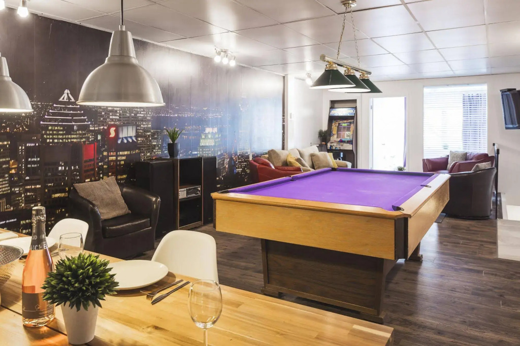 MTLVacationRentals - The Entertainer