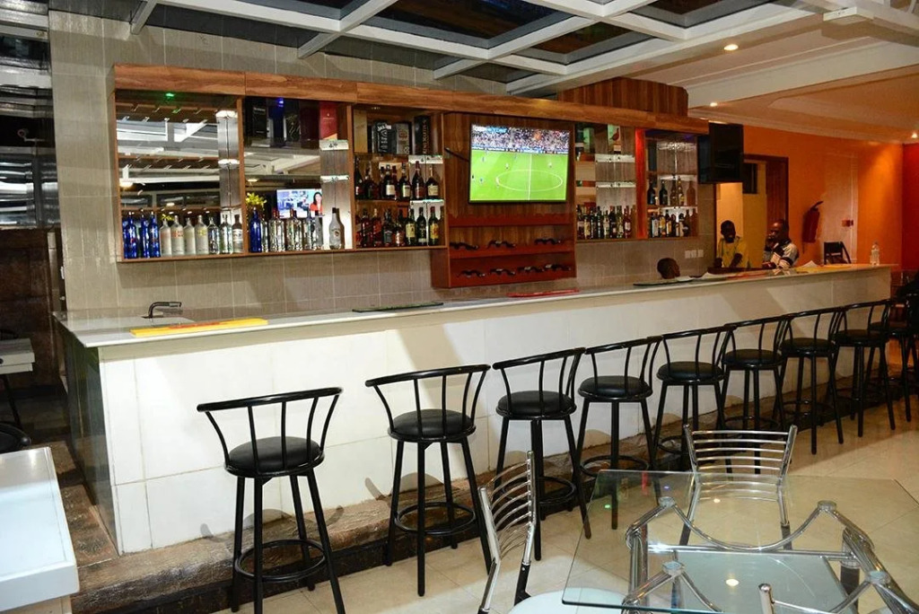 La Posh Hotel