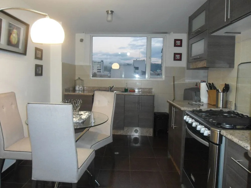 PLAZA FOCH Area - APARTMENTS with Balcony