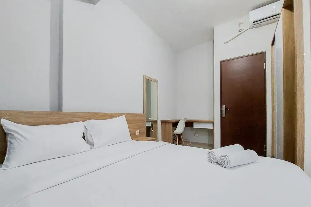 Restful And Modern 2Br Majestic Point Serpong Apartment