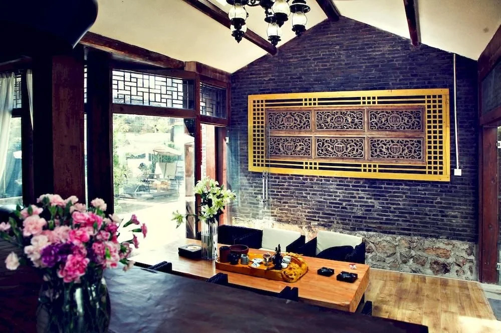 Lijiang Lemon Resort