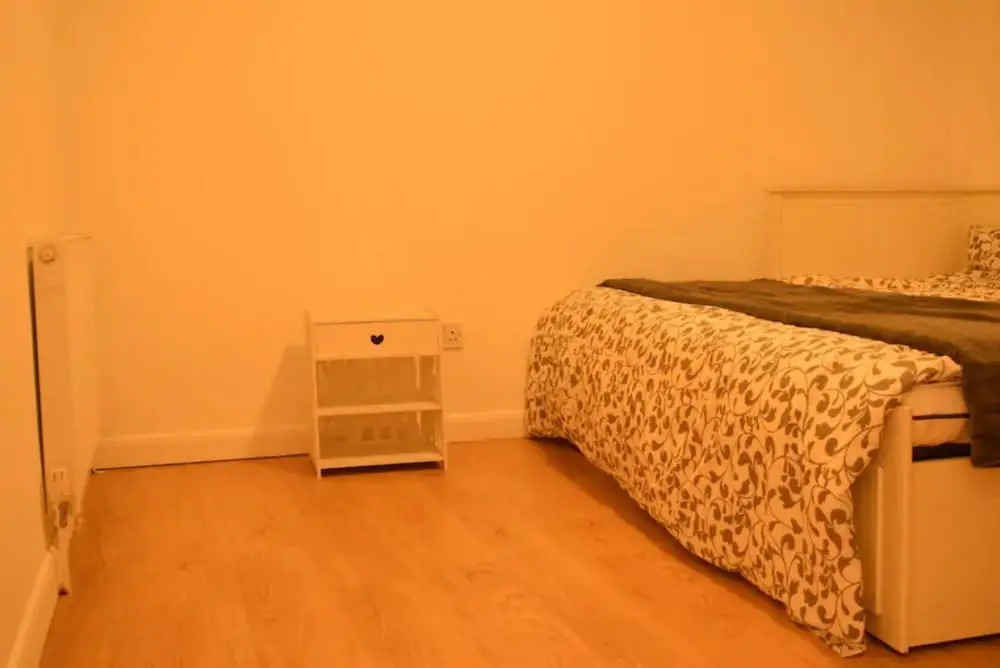 2 Bedroom Apartment in White City