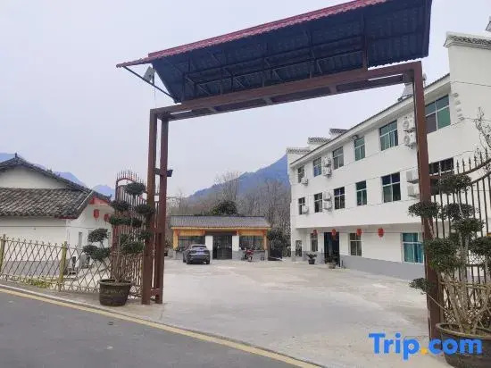 Shiquan Liuxi Fisherman's Home