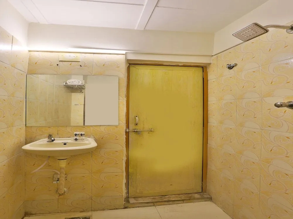 OYO 29318 hotel krishna palace