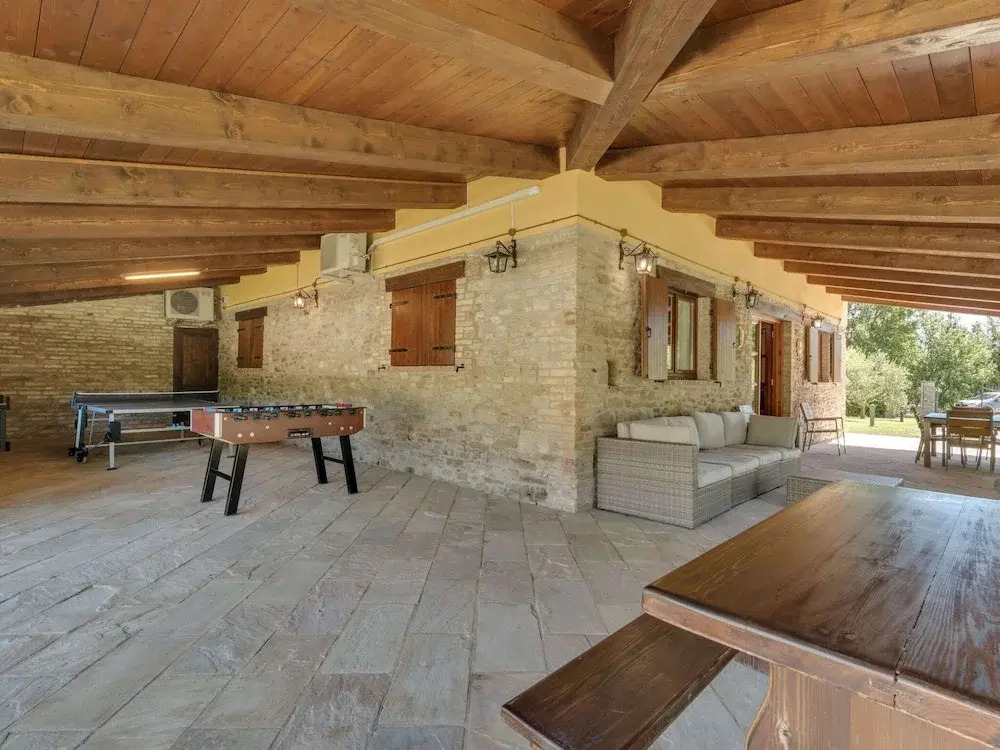 Villa in Piandimeleto with Pool & Sauna