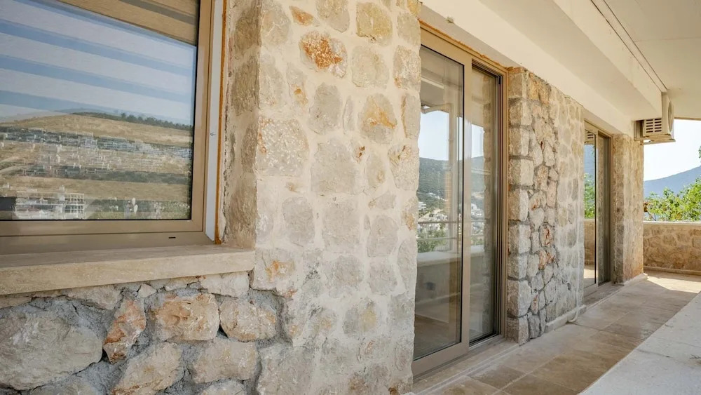Villa Moonshine