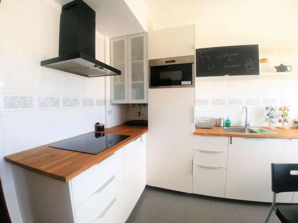 3 bedroom flat near Oriente Station in Lisbon