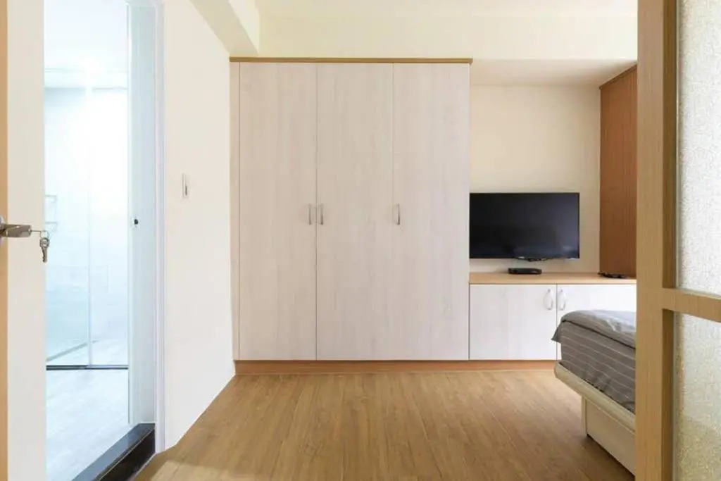 Three Master Bedrooms 4B4b Home 三主臥4房4衛