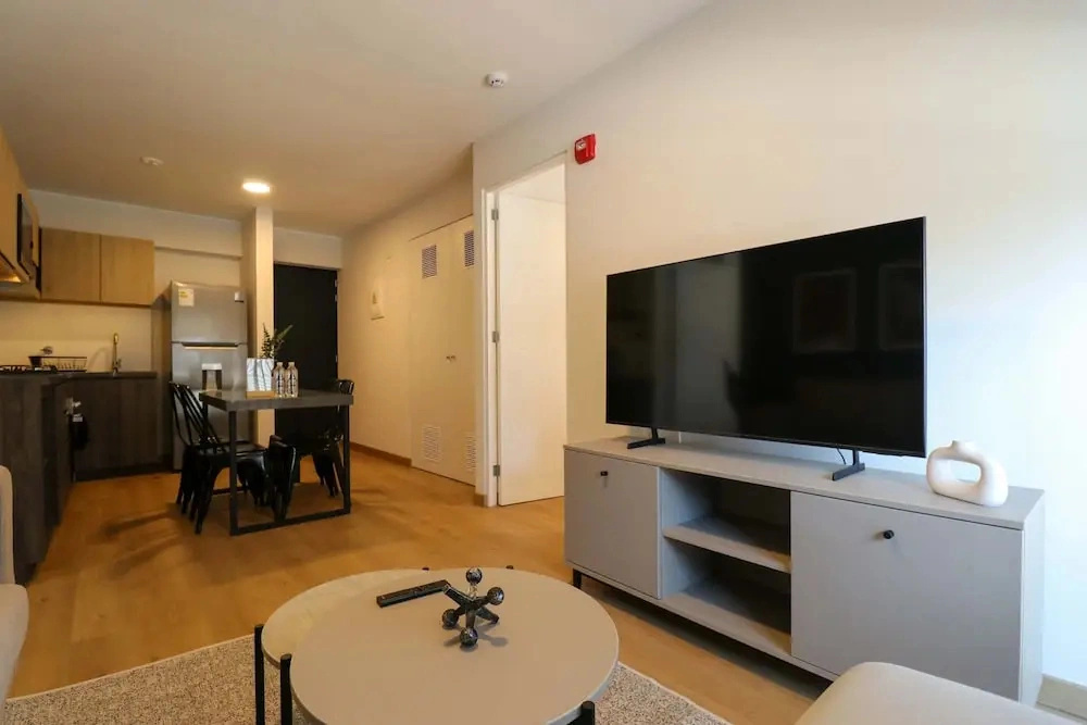 w Enchanting 2BR in the Heart of Miraflores