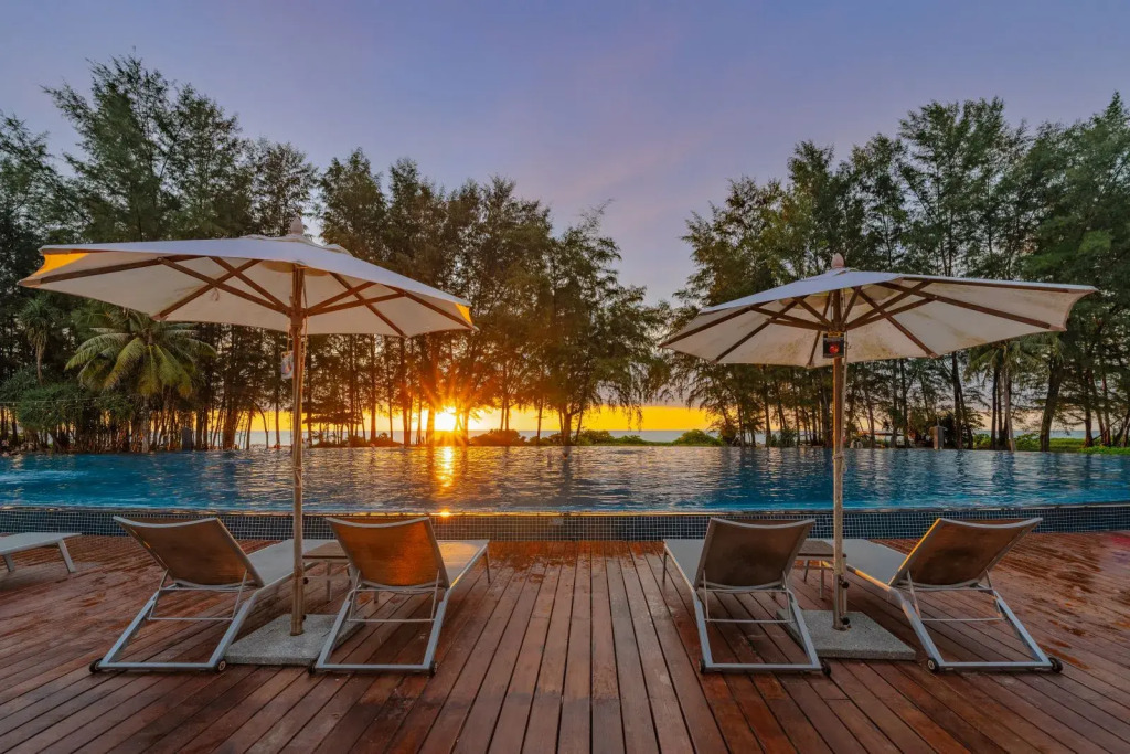 Andaman Pool Villas, Maikhao Beach Phuket