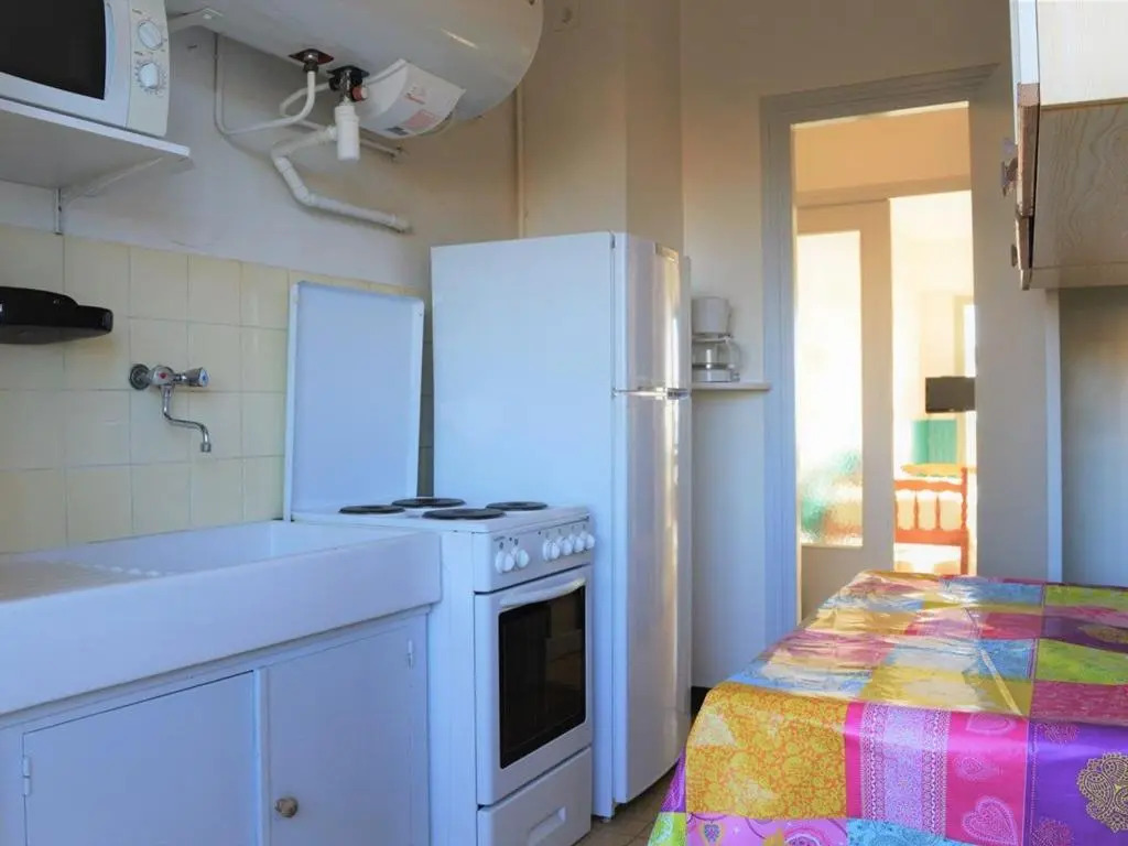Appartement Le Lavandou, 2 pièces, 4 personnes - FR-1-251-221