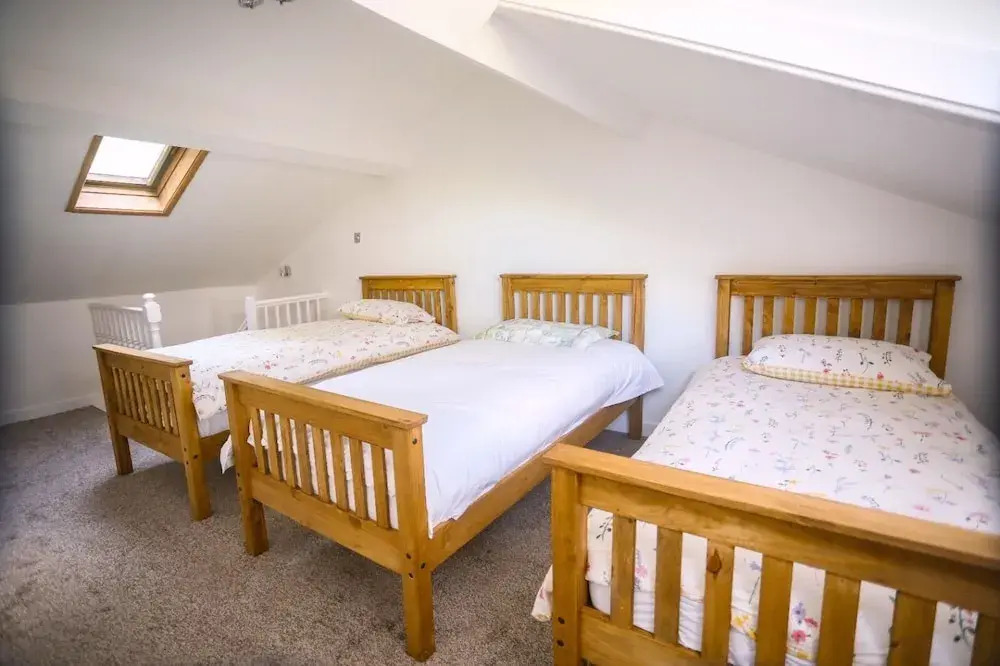 2-bed Apartment, Sleeps 6, 8-min Walk to Centre