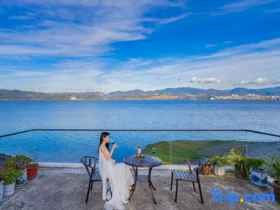 Blushe | 360°·Fulview | Ocean-View Garden-Style Holiday Homestay (Erhai Sansheng Island Branch)