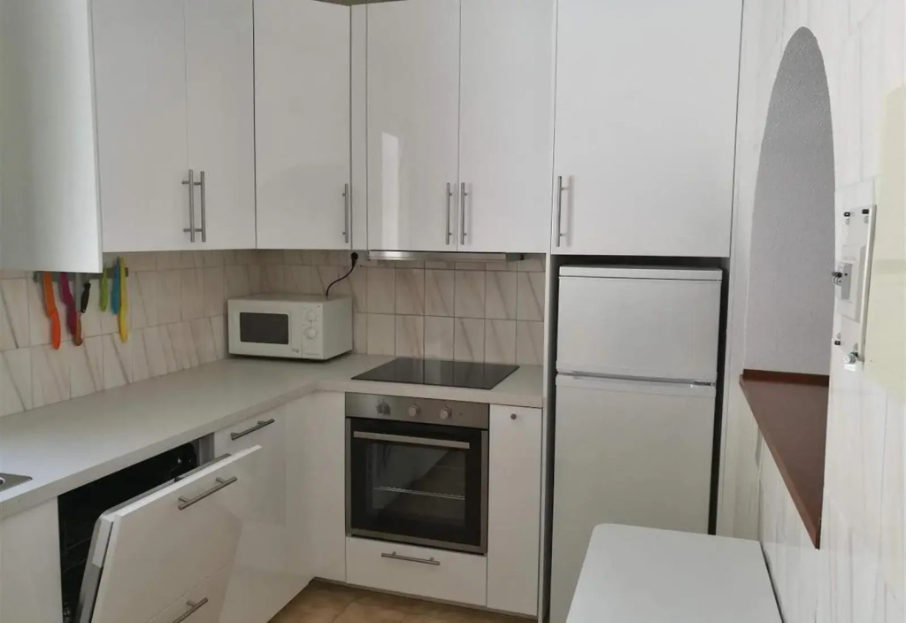3 bedroom Spacious Apartment