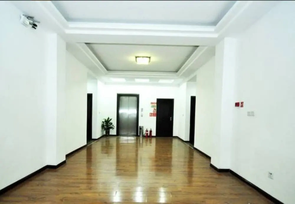 Yueguang Holiday Hotel