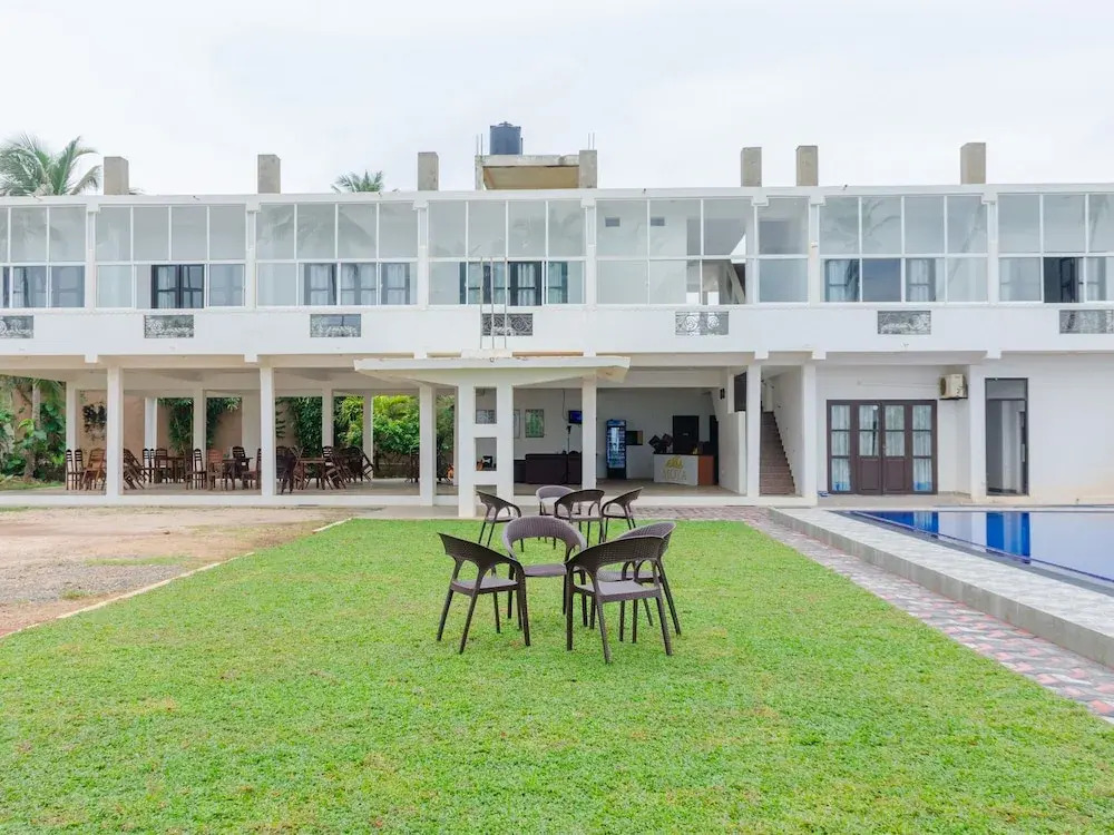 OYO 406 Moya Hotel & Beach Resort