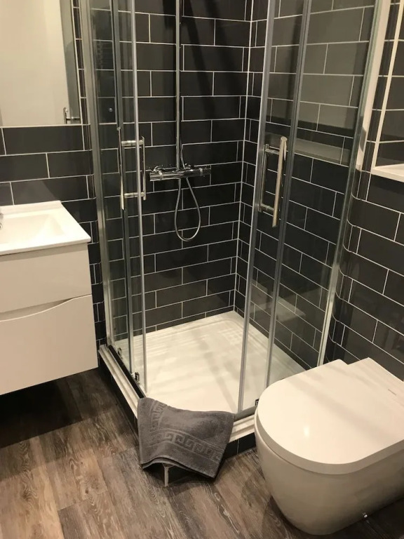 Cavendish House with Secure, Allocated Parking, 2 mins walk from Windsor Castle