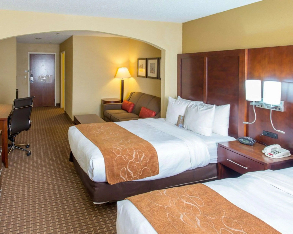 Comfort Suites Port Allen - Baton Rouge