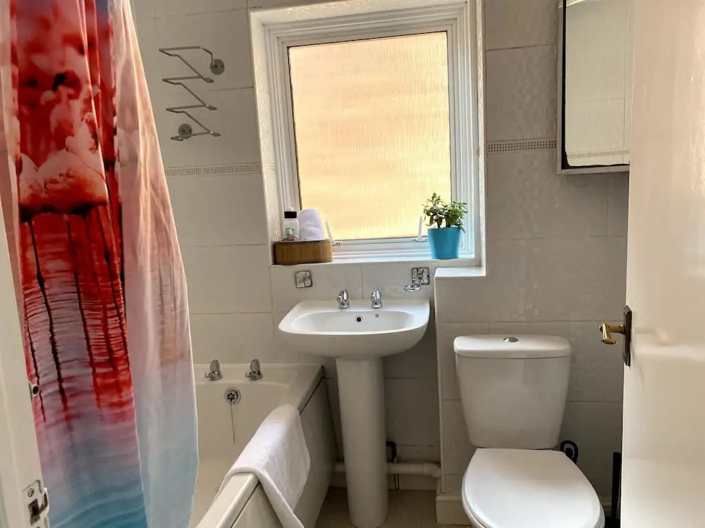 Chelsea House-Huku Kwetu Dunstable-3 Bedroom House-Garden-Free Wifi-Private parking