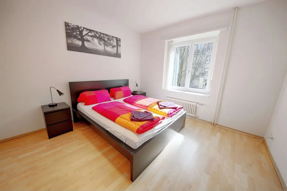 Hitrental Stauffacher Apartments