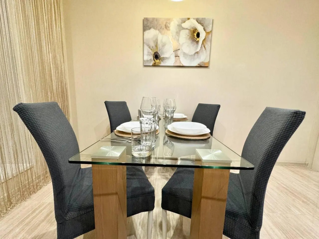 Rental Family Rooms (Рентал Фэмили Румс) на Олимпийском бульваре 12